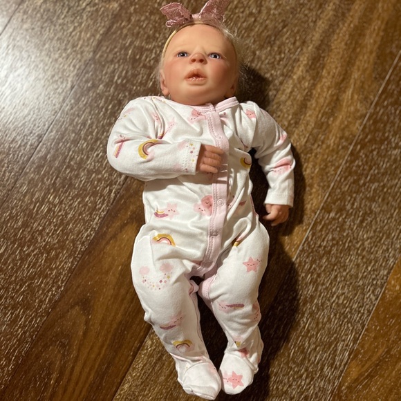 NEW Reborn Baby Girl Doll - Picture 5 of 12